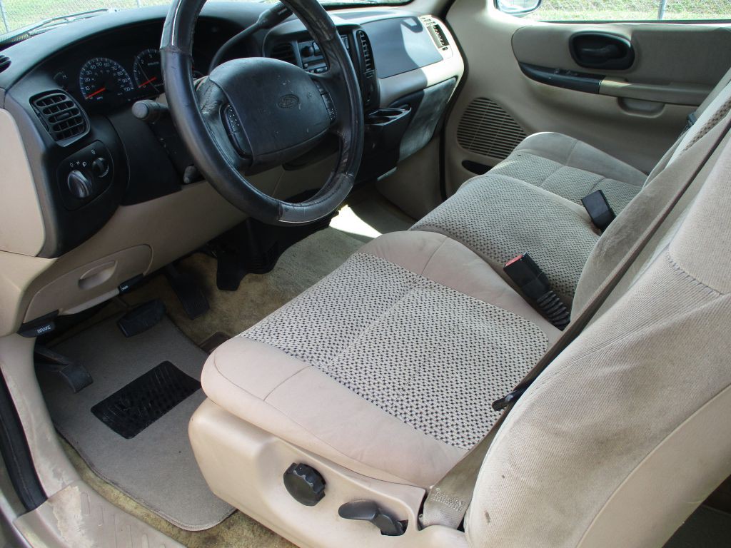2001 Ford F-150 Image 4