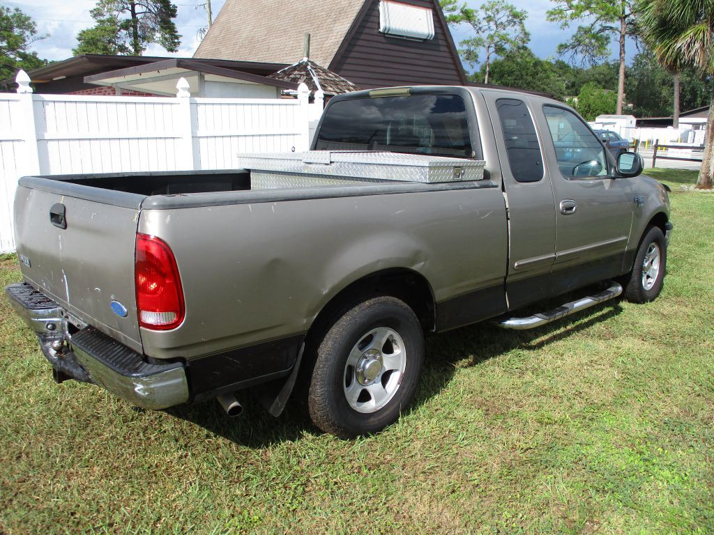 2001 Ford F-150 Image 8