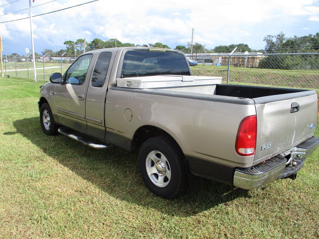 2001 Ford F-150 Image 10
