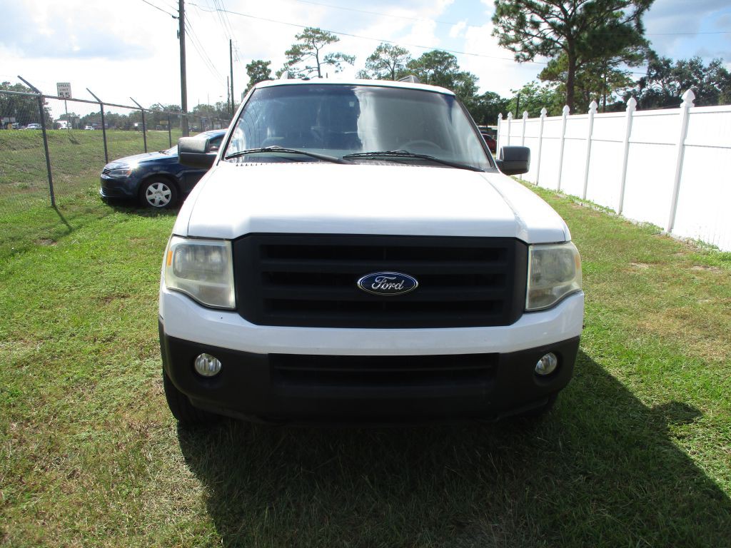 2013 Ford Expedition Image 2