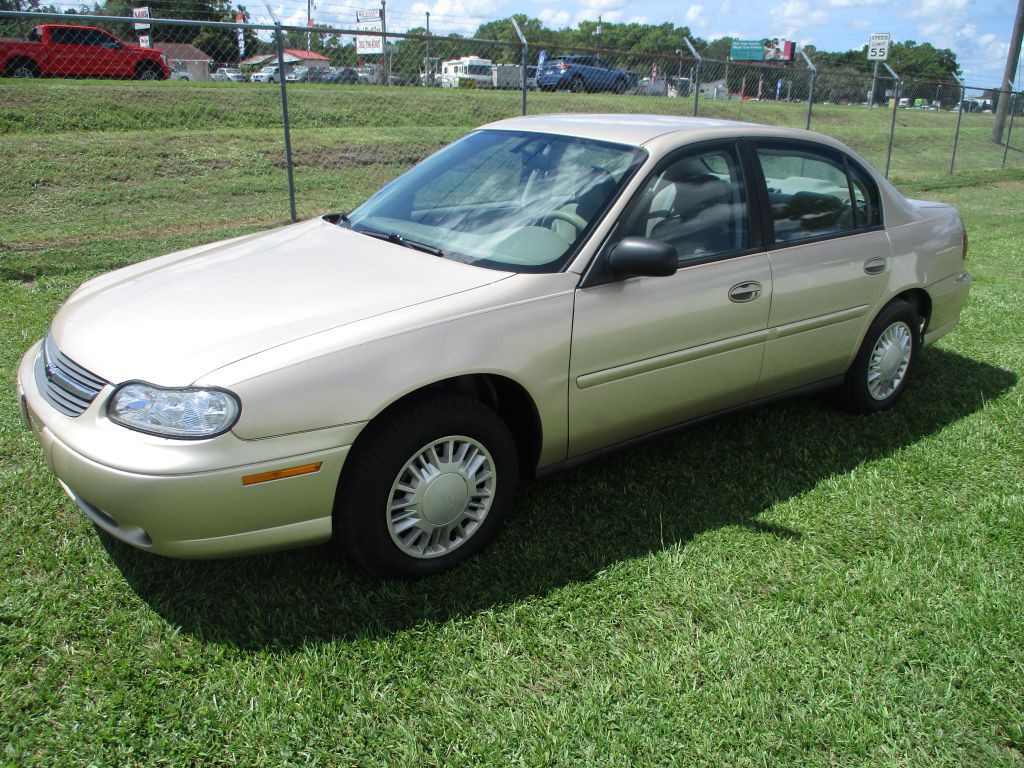 2005 Chevrolet Classic Image 3