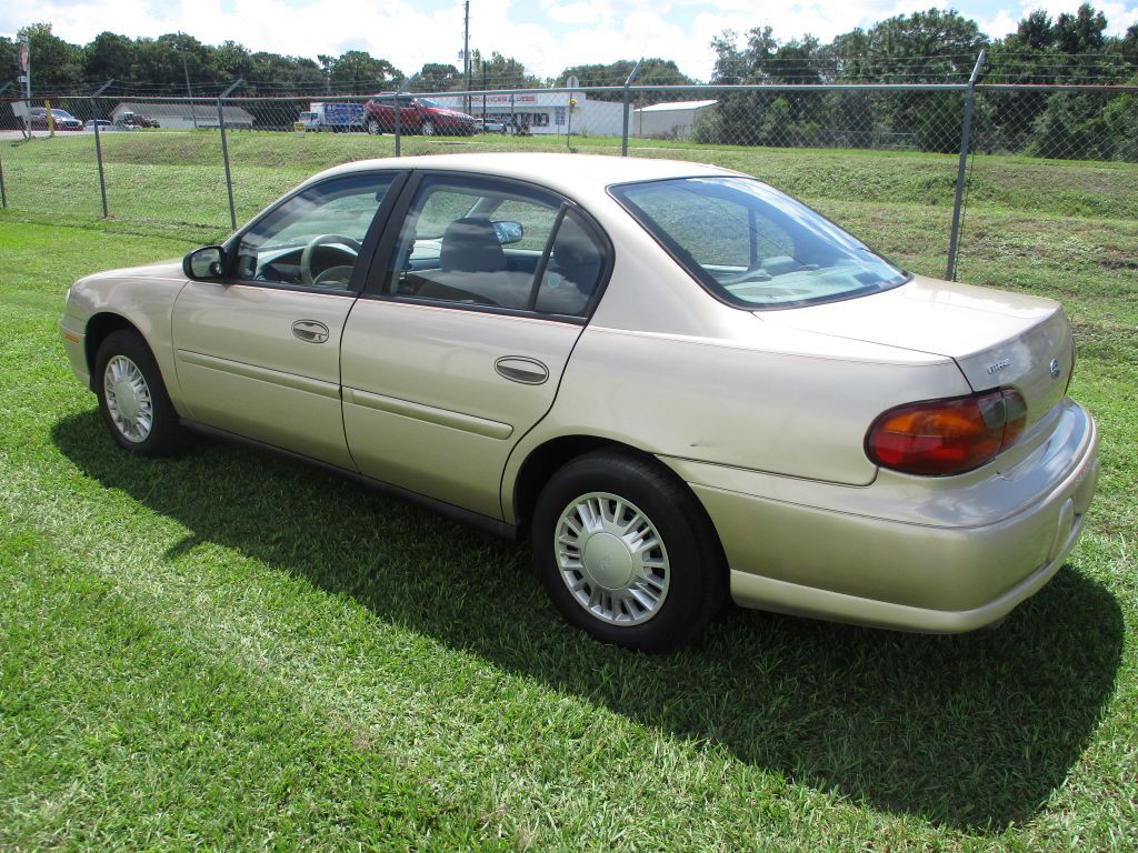 2005 Chevrolet Classic Image 5
