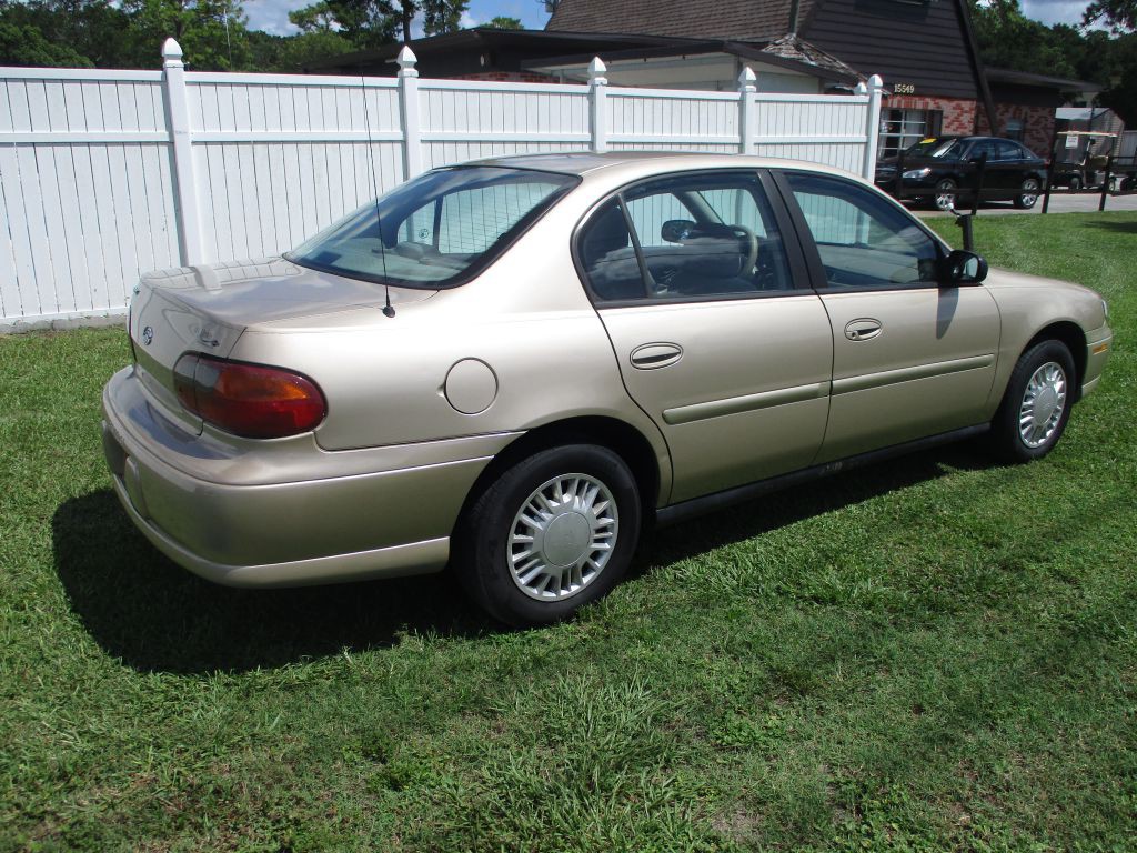 2005 Chevrolet Classic Image 6