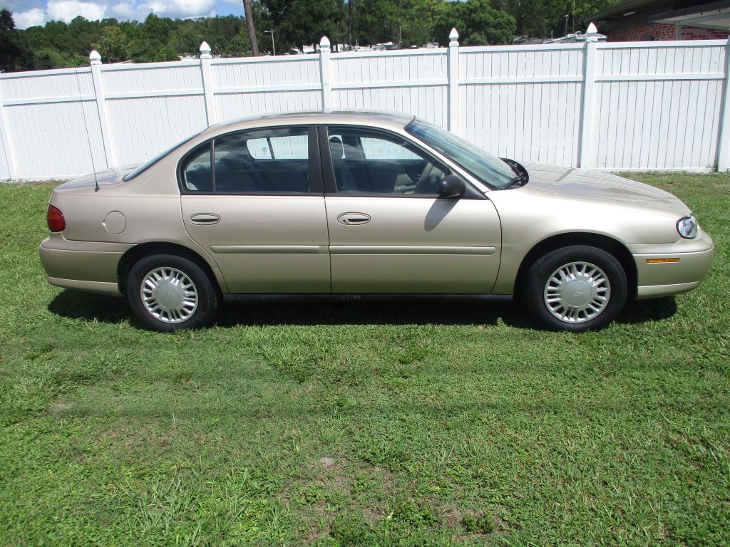 2005 Chevrolet Classic Image 7