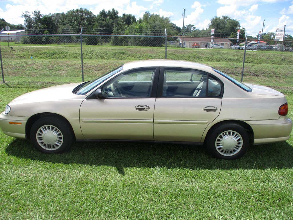 2005 Chevrolet Classic Image 8