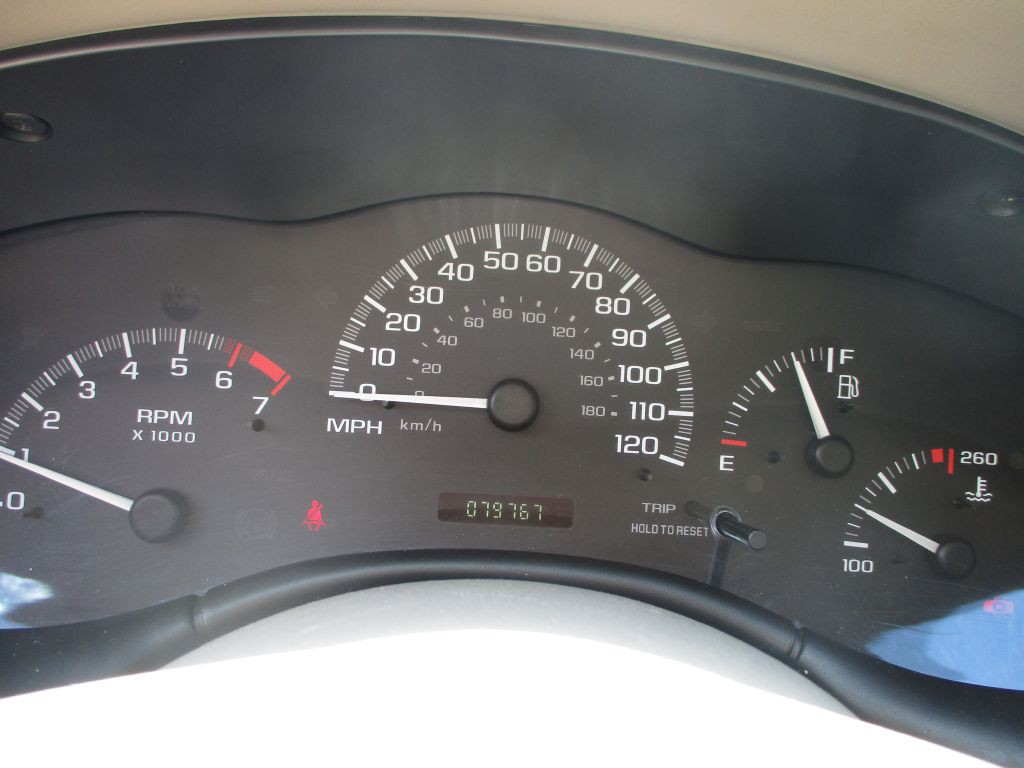 2005 Chevrolet Classic Image 9