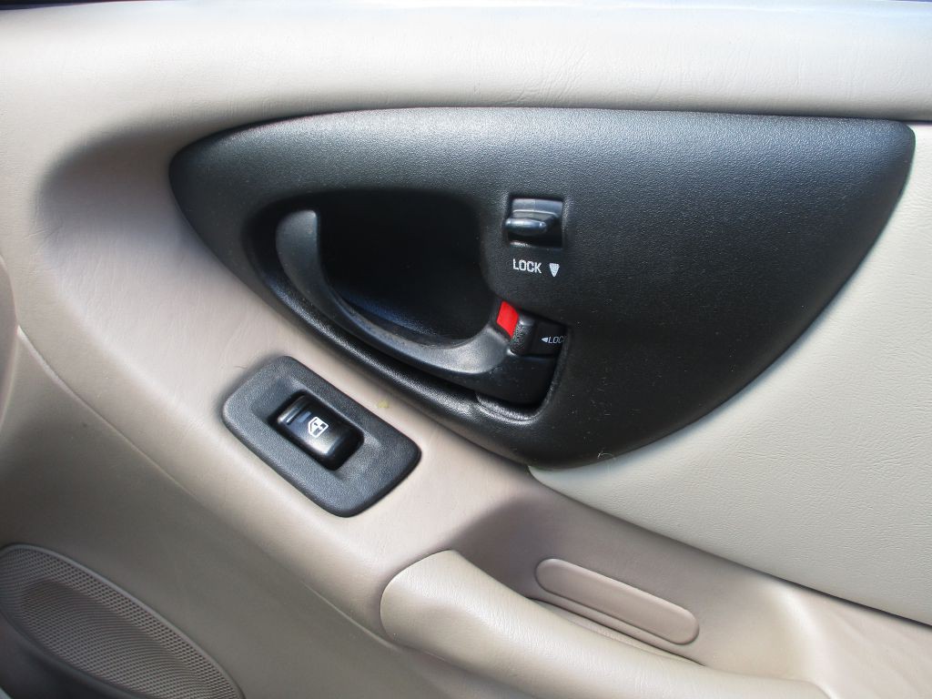 2005 Chevrolet Classic Image 17