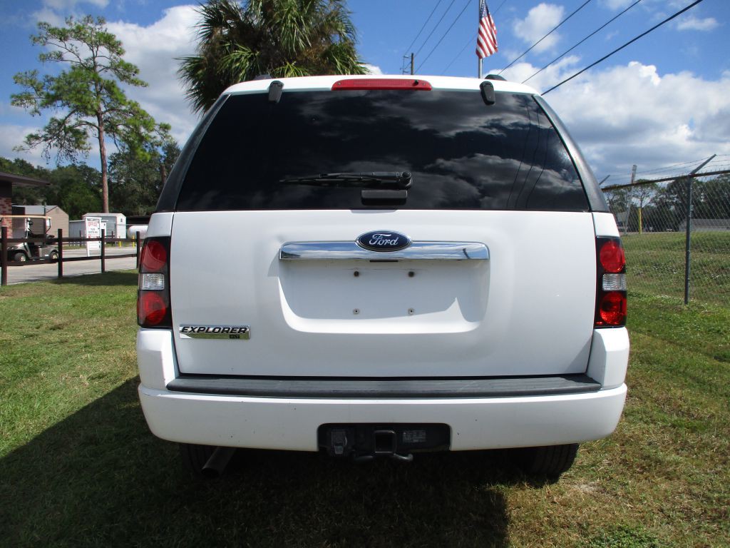 2010 Ford Explorer Image 4