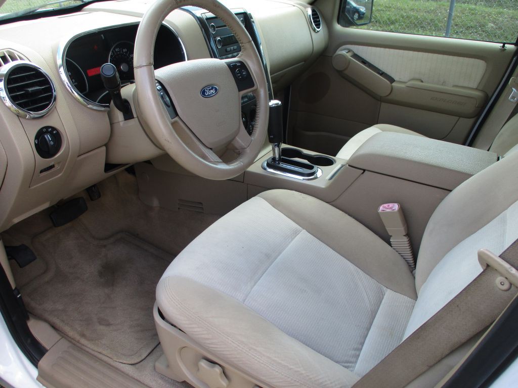 2010 Ford Explorer Image 7