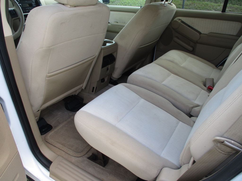 2010 Ford Explorer Image 14