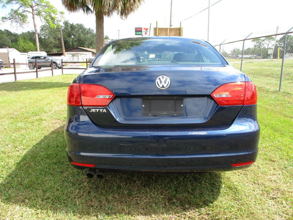 2013 Volkswagen Jetta Image 4