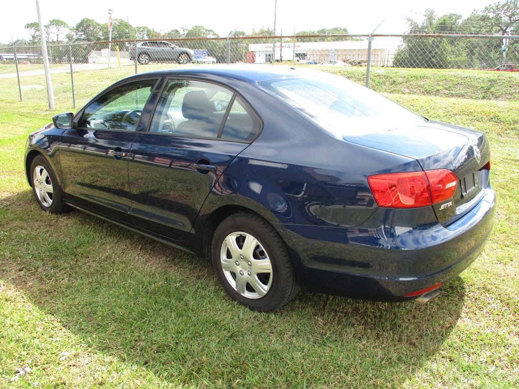 2013 Volkswagen Jetta Image 5