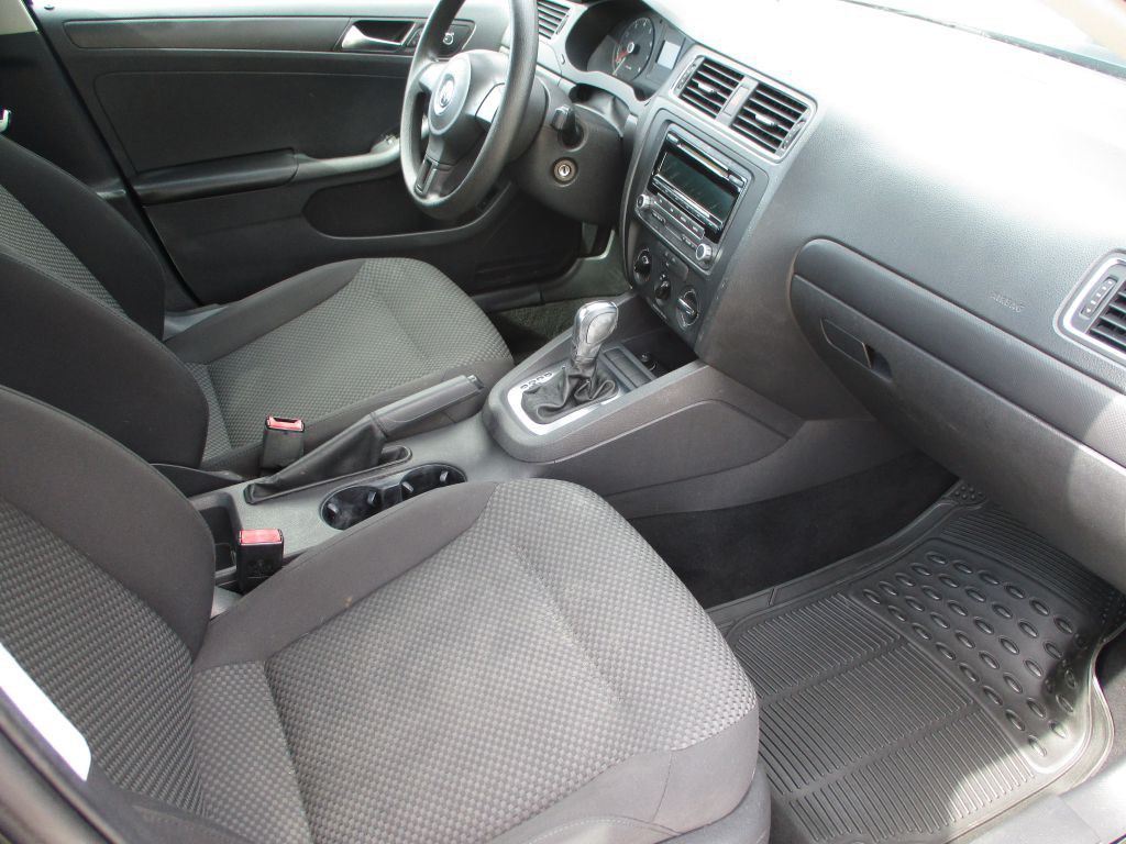 2013 Volkswagen Jetta Image 8