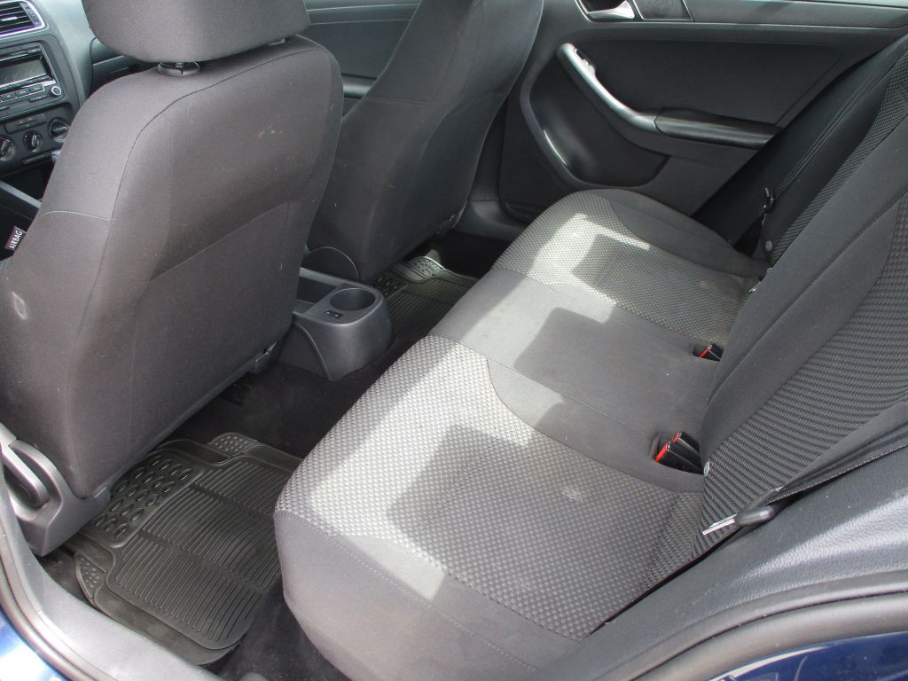 2013 Volkswagen Jetta Image 10