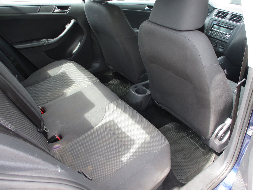 2013 Volkswagen Jetta Image 11