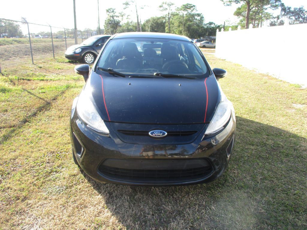 2013 Ford Fiesta Image 2