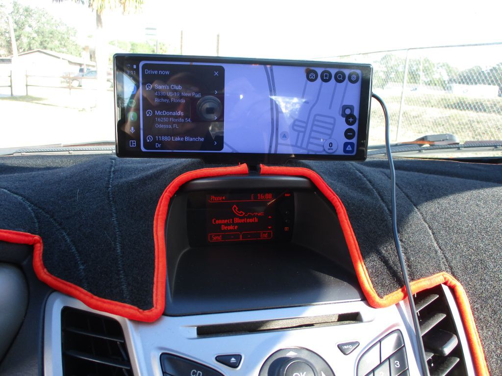 2013 Ford Fiesta Image 10