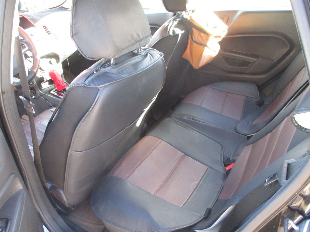 2013 Ford Fiesta Image 13