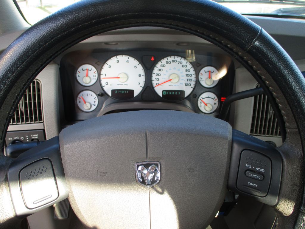 2004 Dodge Ram 1500 Image 9