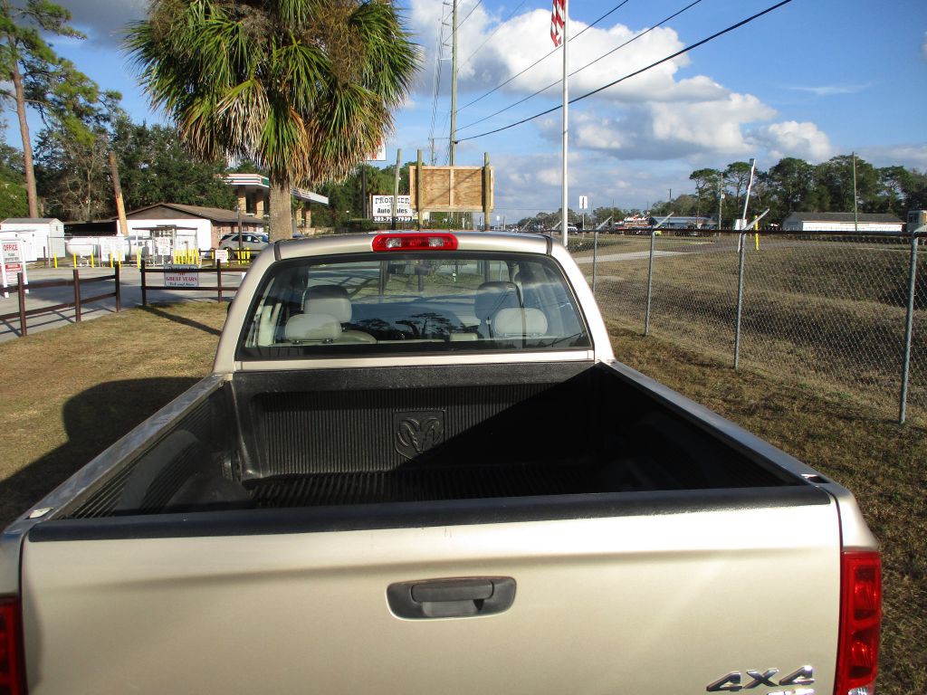 2004 Dodge Ram 1500 Image 18