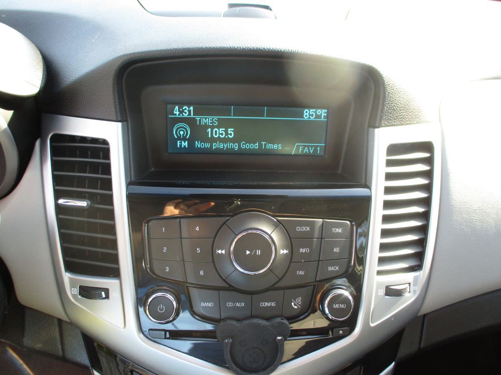 2011 Chevrolet Cruze Image 8