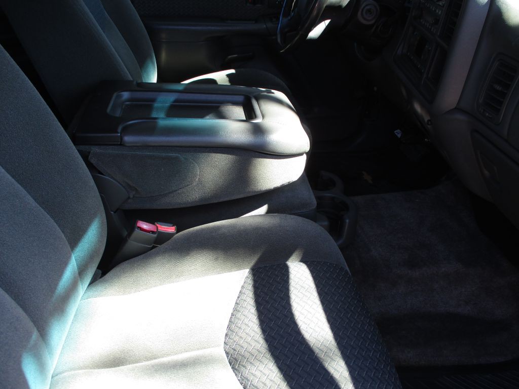 2003 Chevrolet Avalanche Image 16