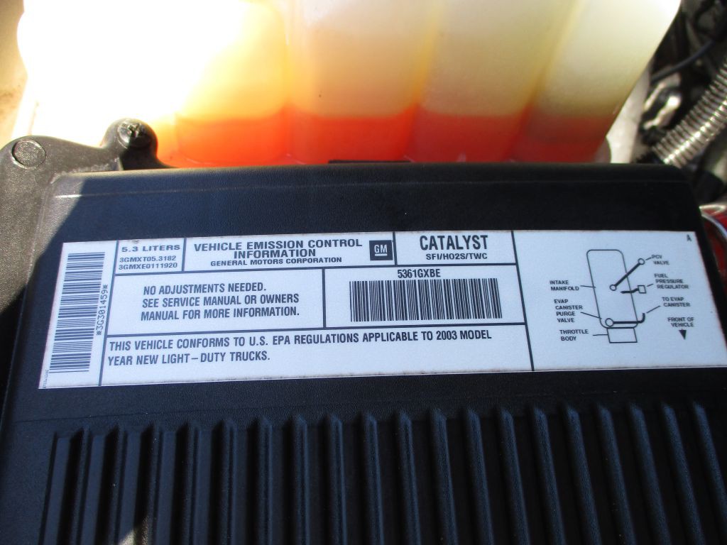 2003 Chevrolet Avalanche Image 22