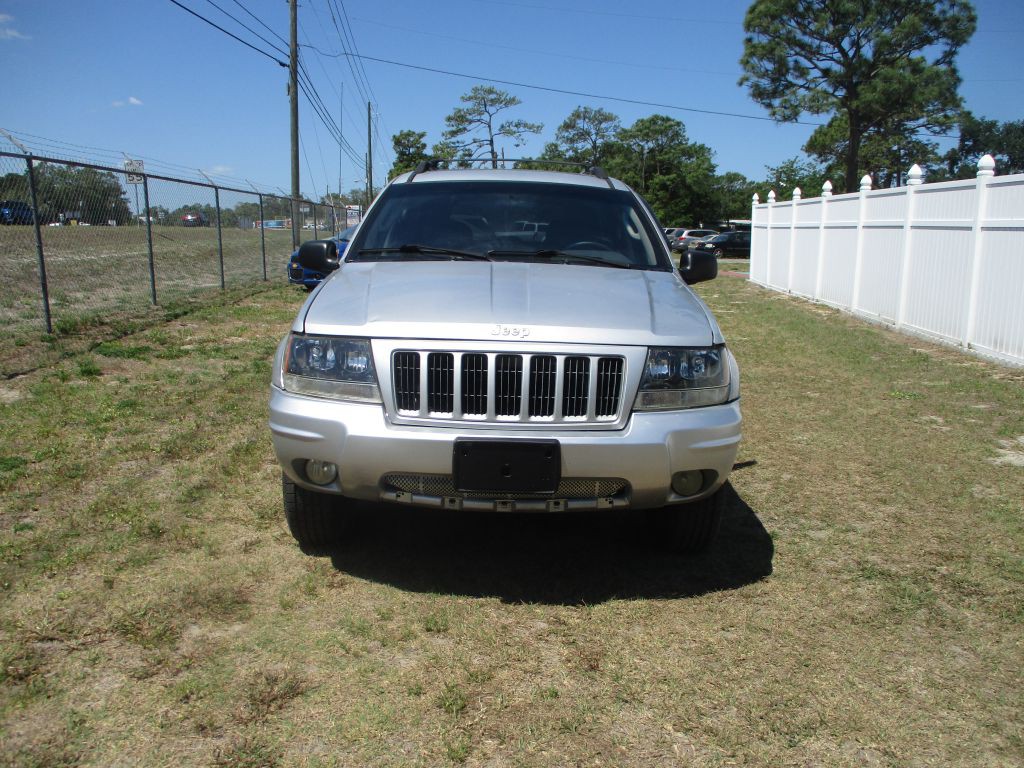 2004 Jeep Grand Cherokee Image 2