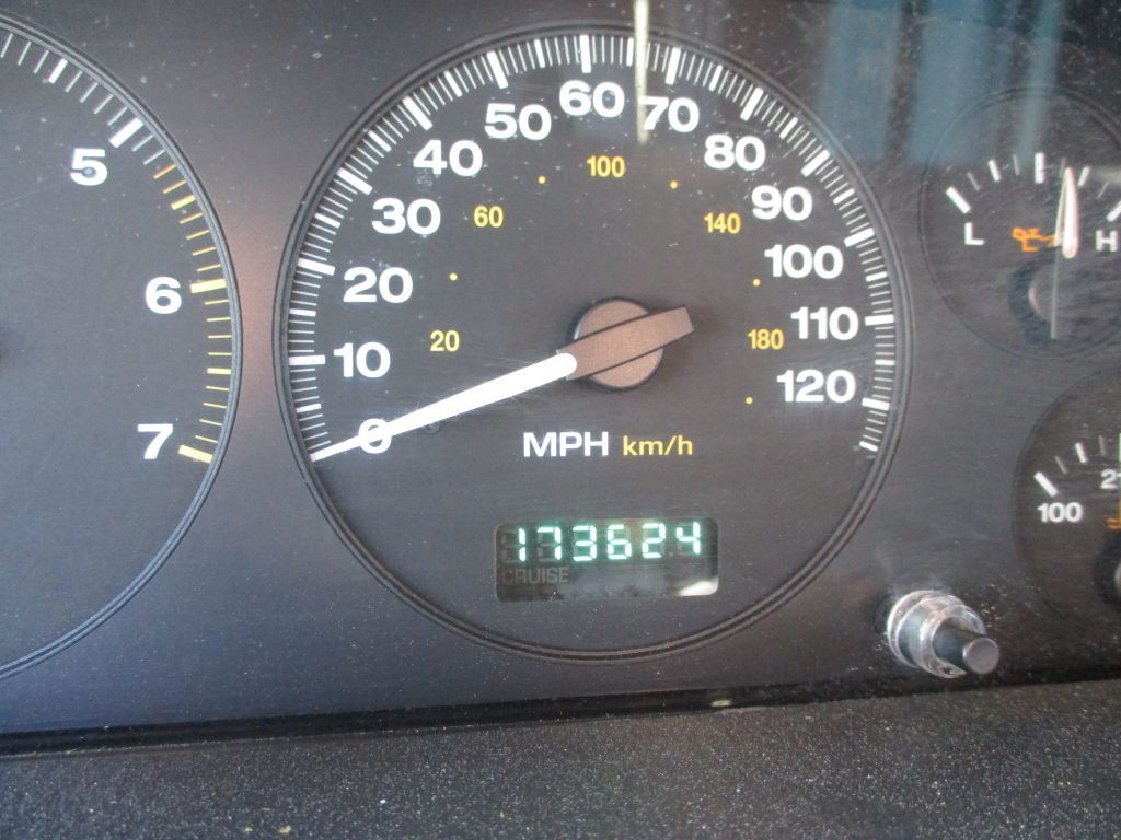 2004 Jeep Grand Cherokee Image 9