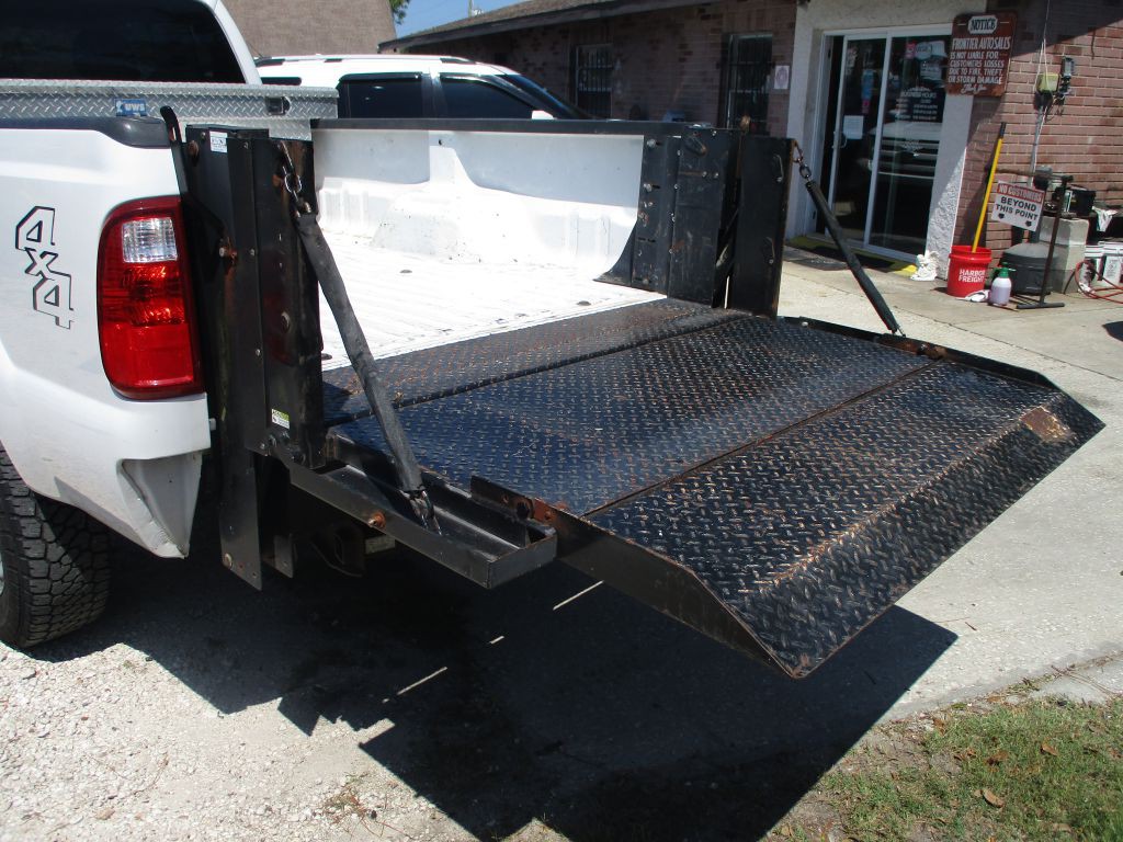 2015 Ford F-350 Image 7