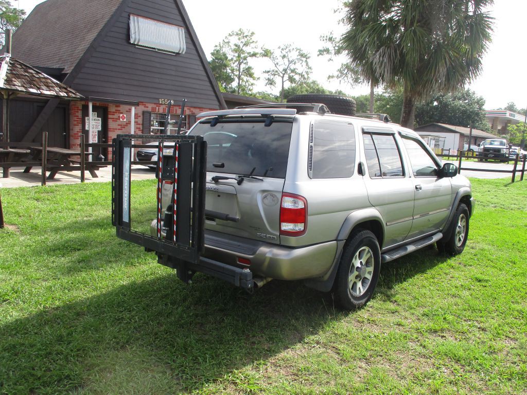 2001 Nissan Pathfinder Image 3