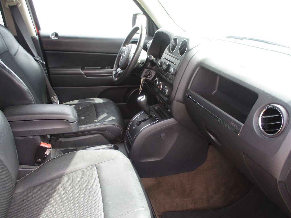 2017 Jeep Patriot Image 8