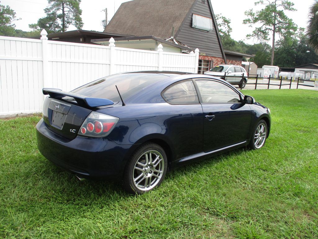 2010 Scion tC Image 3