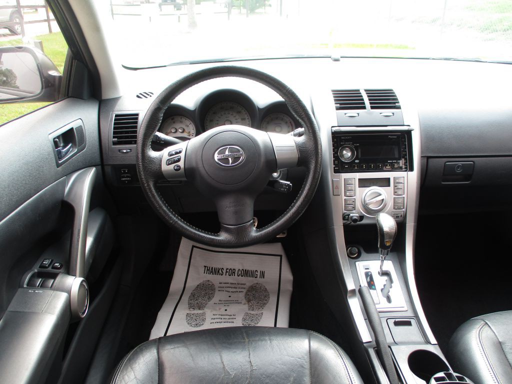 2010 Scion tC Image 5