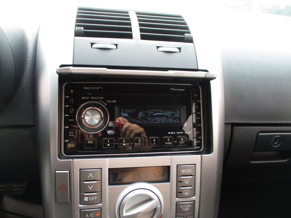 2010 Scion tC Image 6
