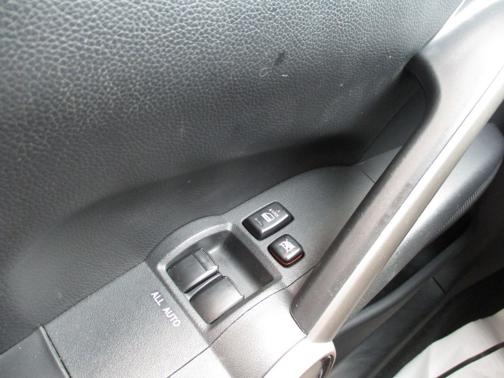 2010 Scion tC Image 7