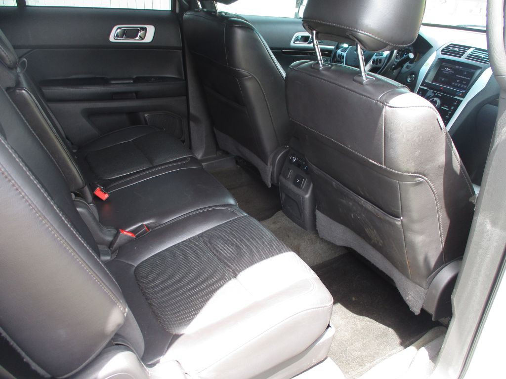 2013 Ford Explorer Image 20