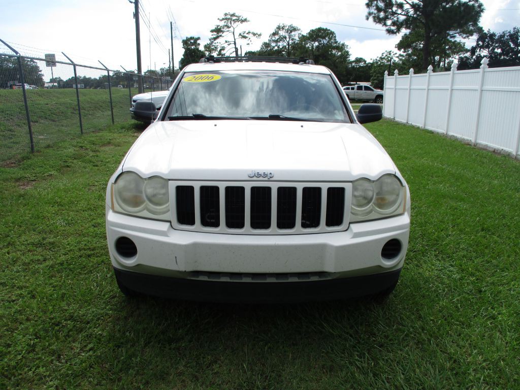 2006 Jeep Grand Cherokee Image 2