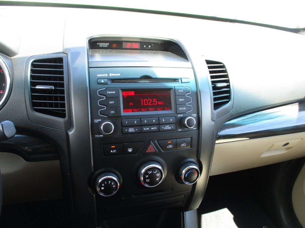 2013 Kia Sorento Image 9
