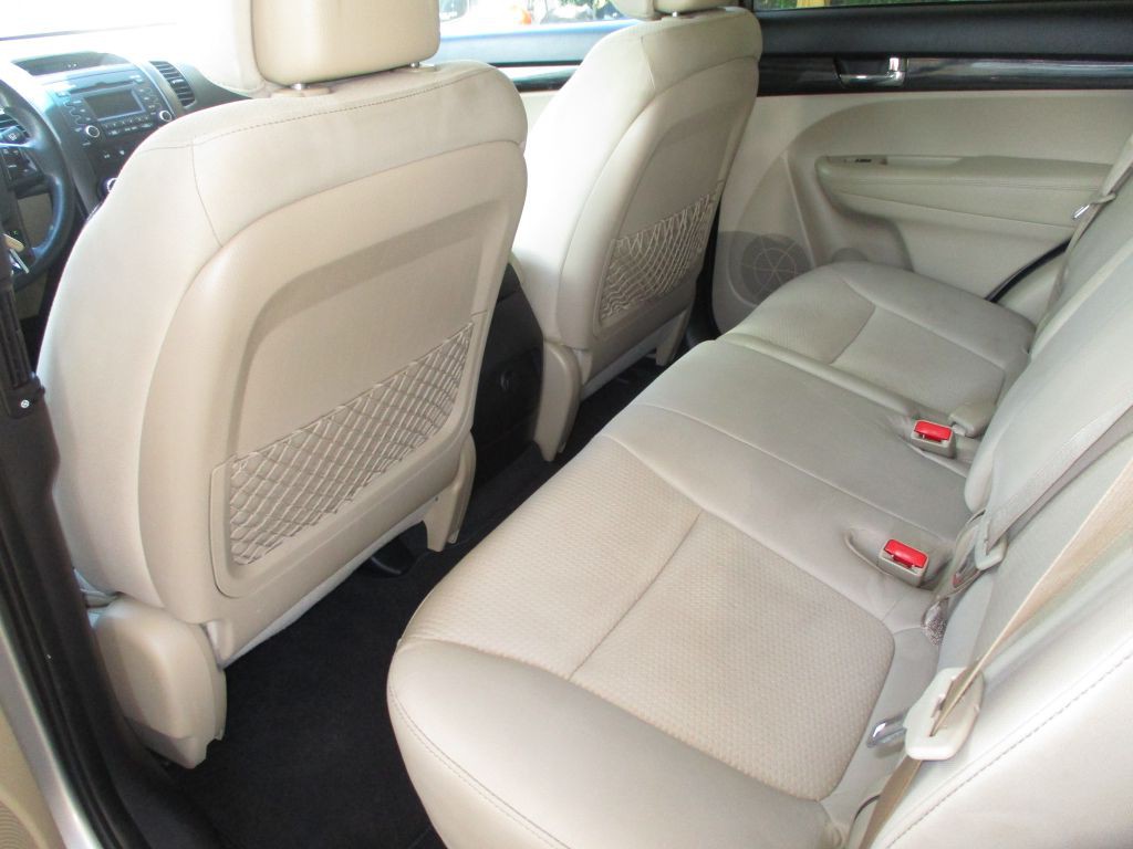 2013 Kia Sorento Image 14