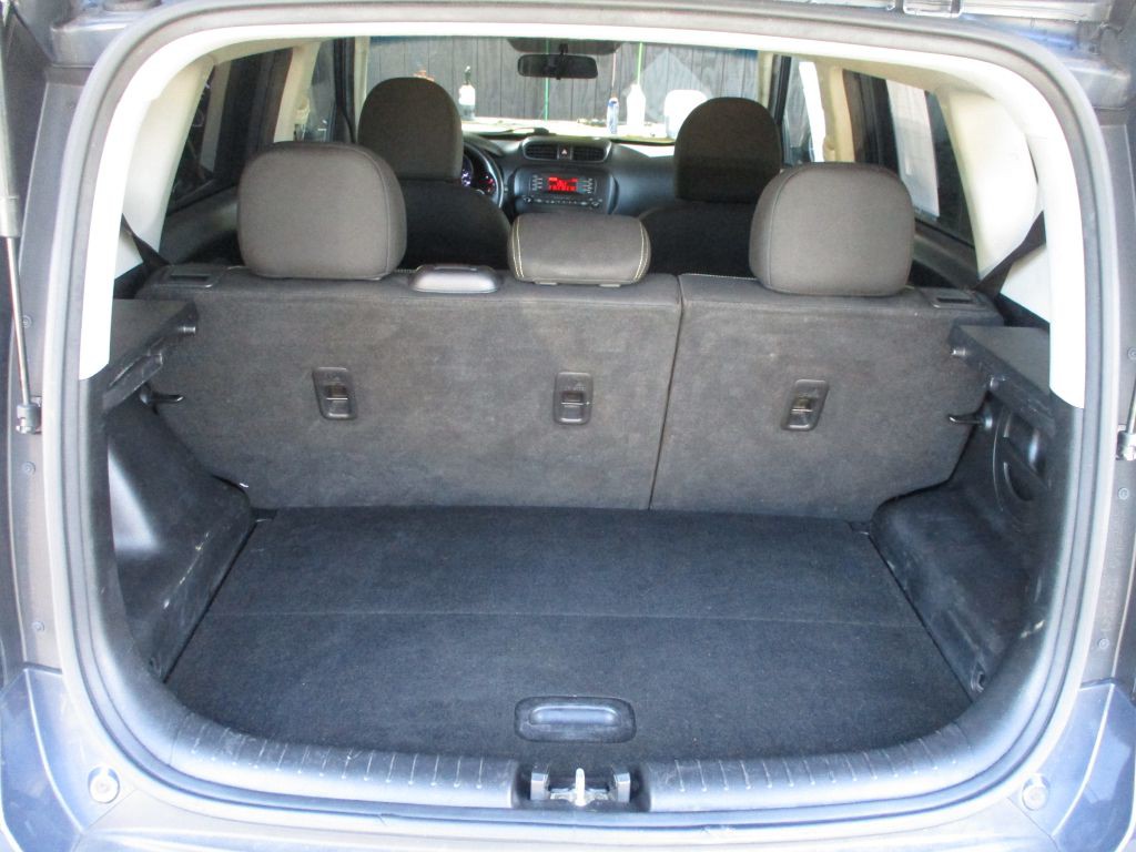2015 Kia Soul Image 16