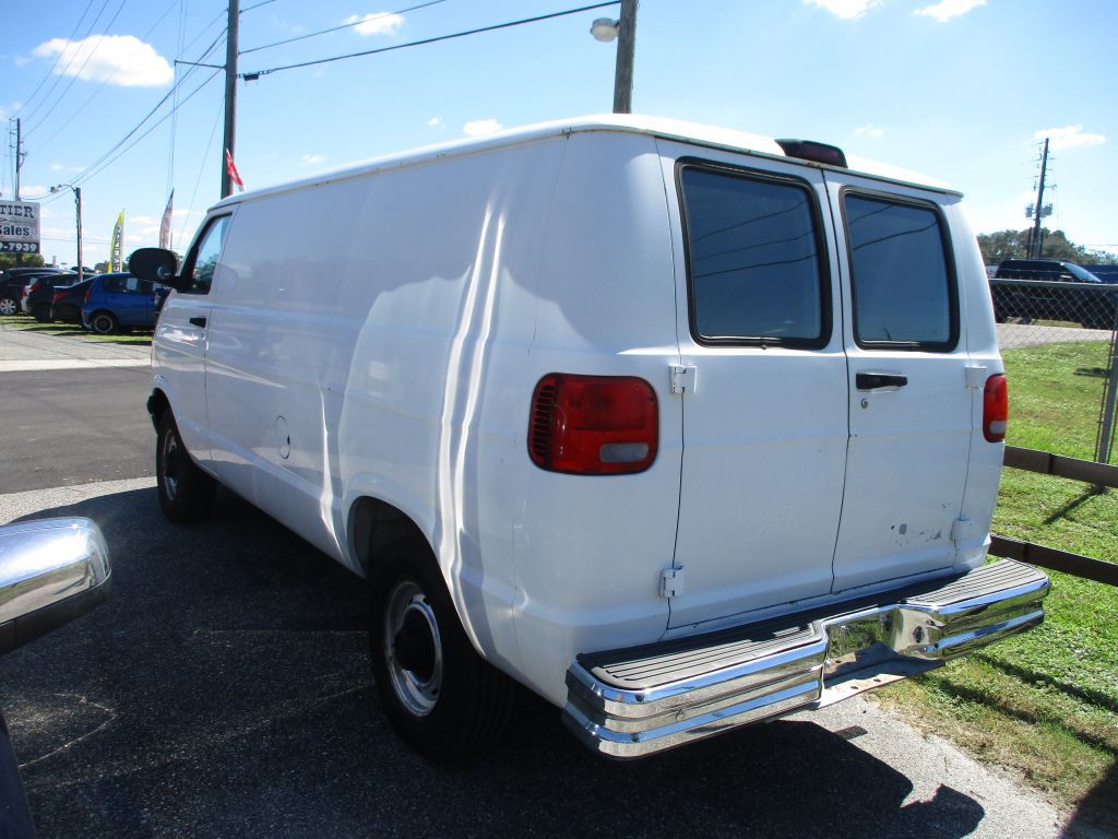 2002 Dodge Ram Van Image 4