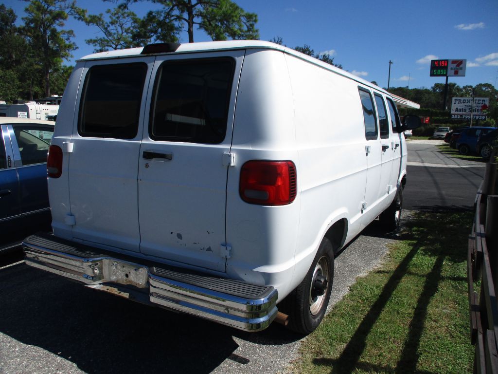 2002 Dodge Ram Van Image 5