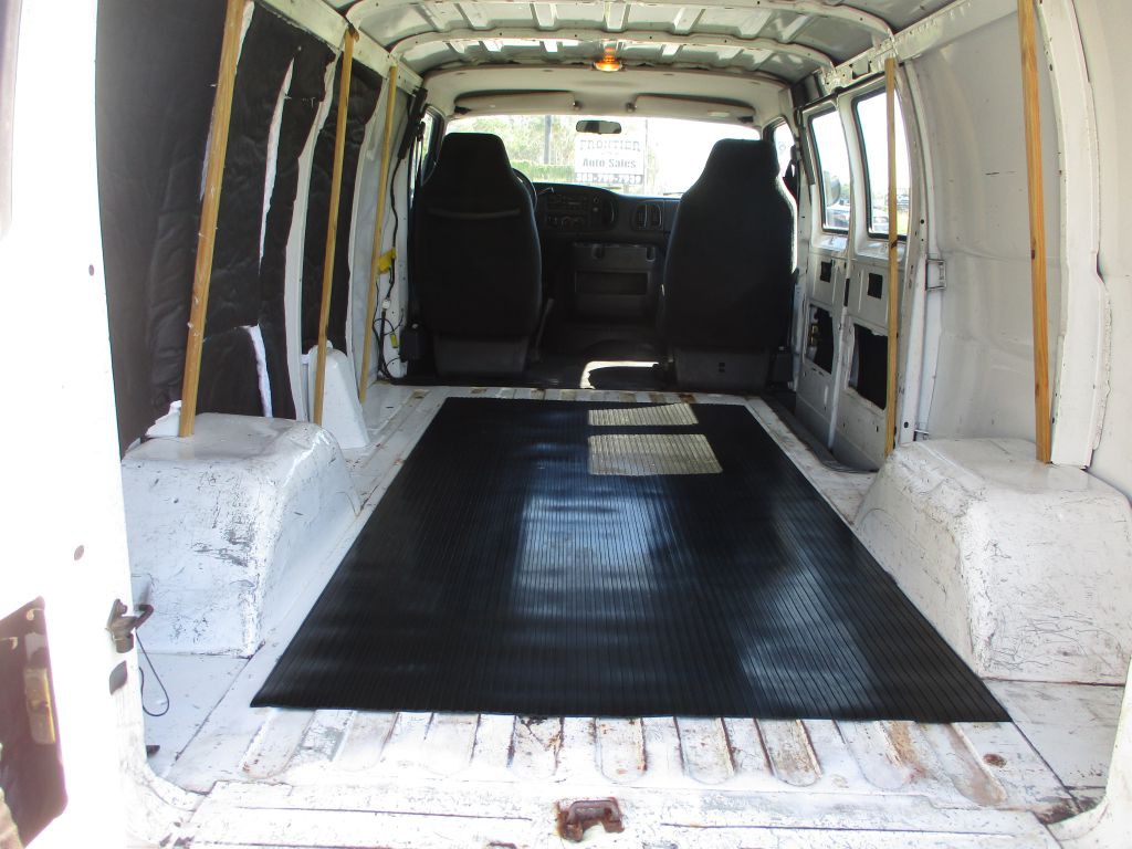 2002 Dodge Ram Van Image 7