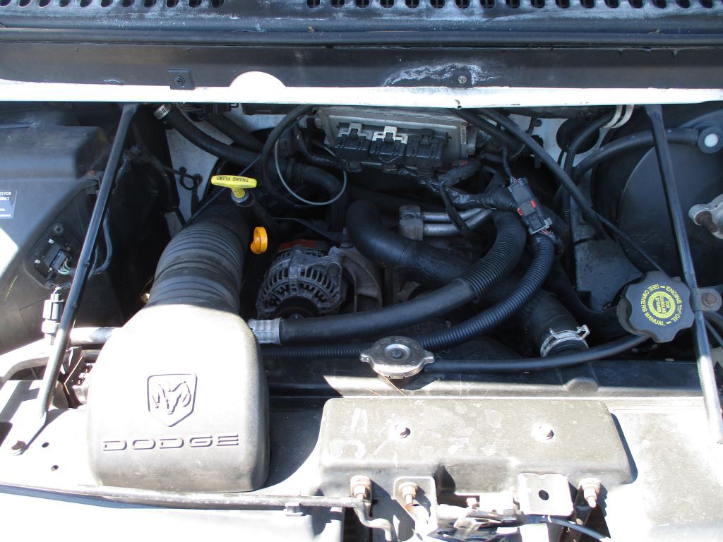 2002 Dodge Ram Van Image 10