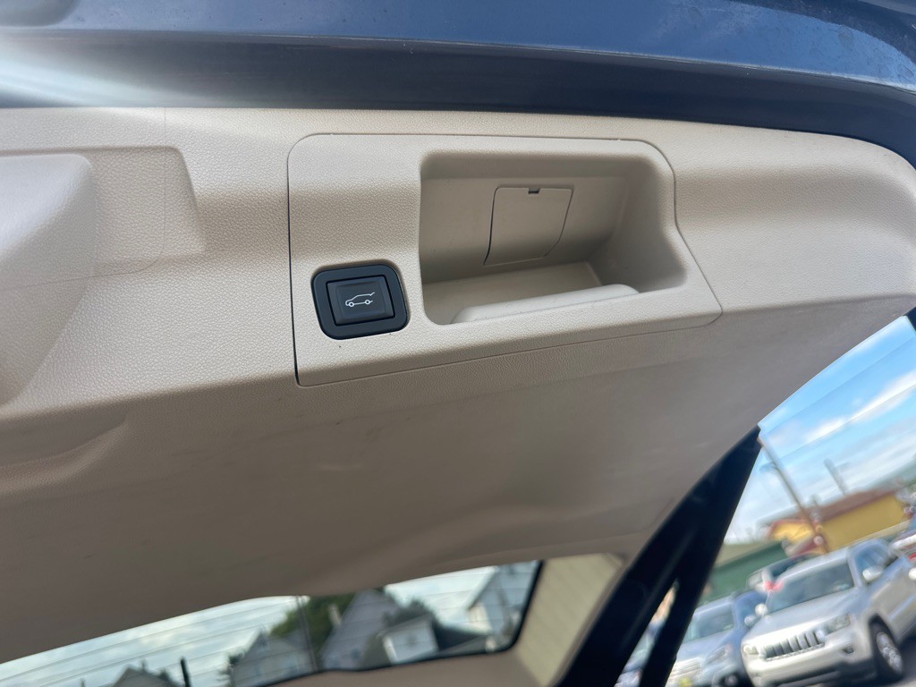 2018 GMC Acadia Image 16