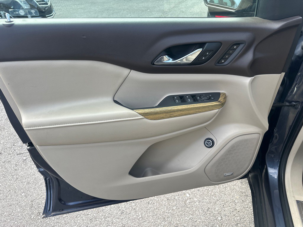 2018 GMC Acadia Image 28