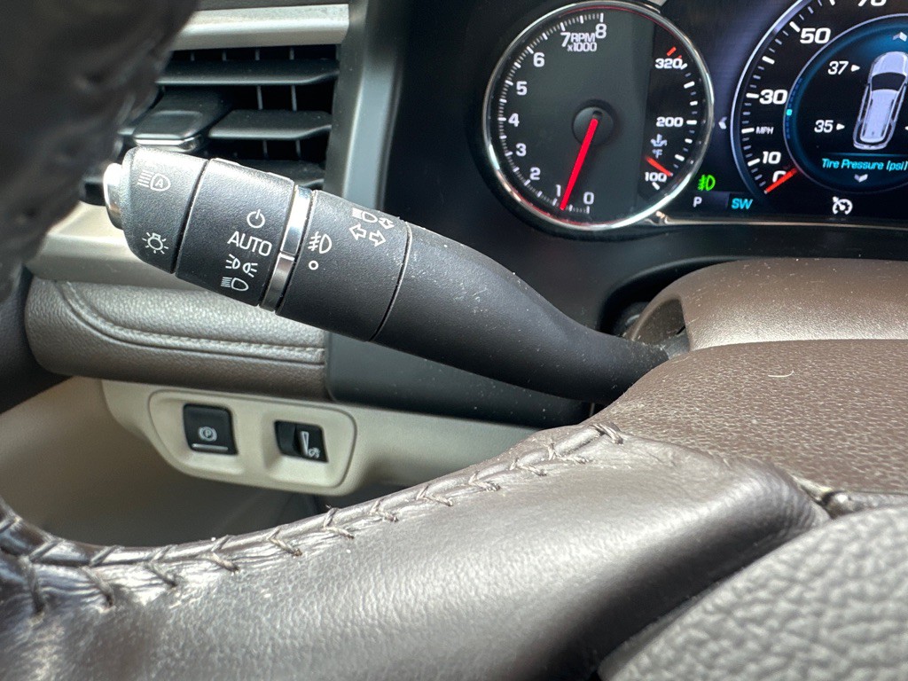 2018 GMC Acadia Image 38