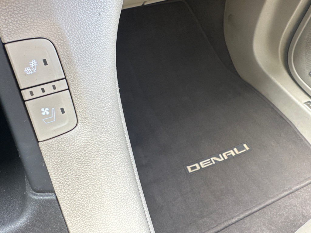 2018 GMC Acadia Image 43