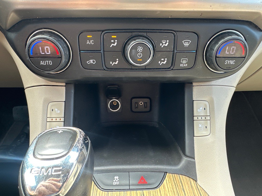 2018 GMC Acadia Image 50